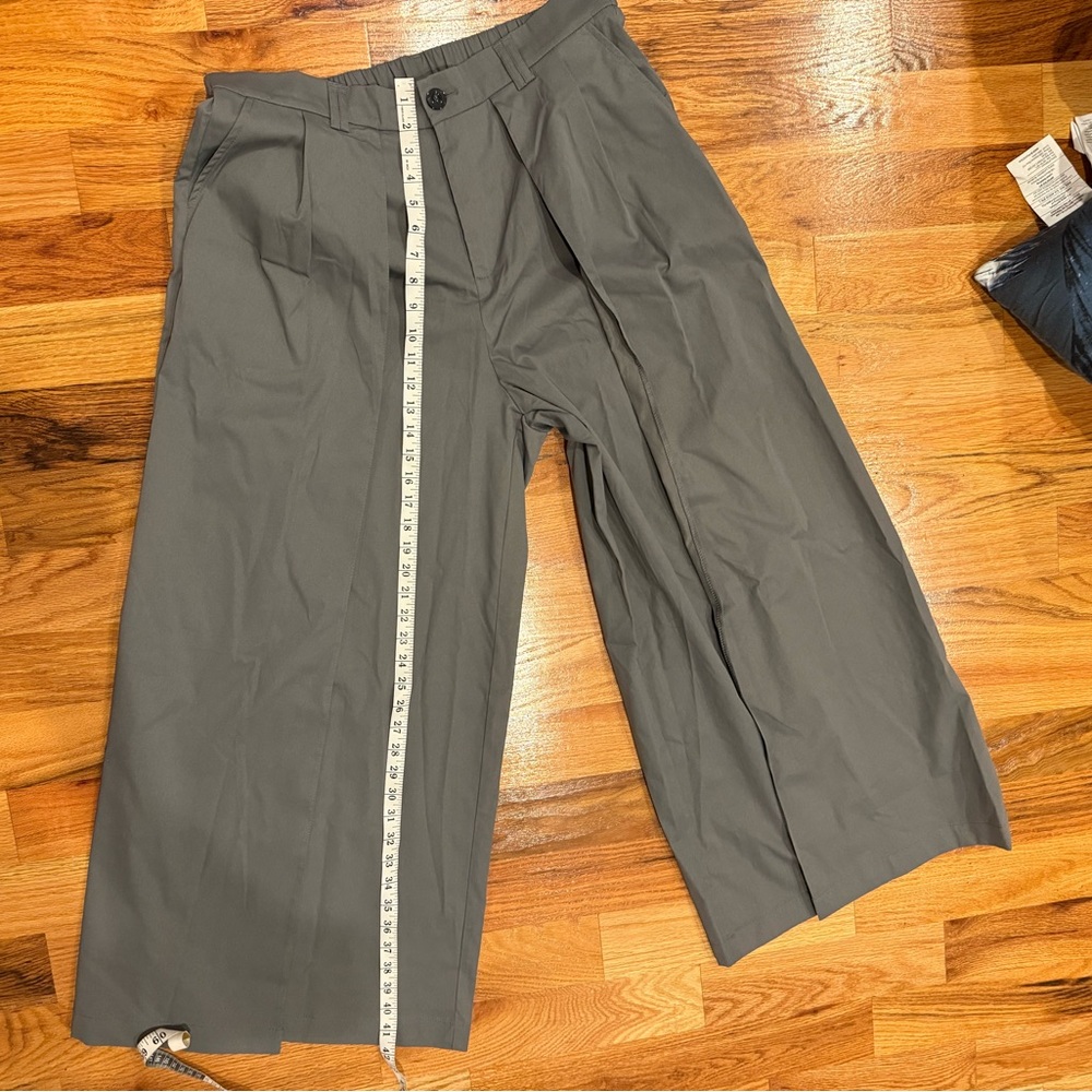 Gray Wide Leg Pants with Pleated Front - Picture 12 of 15